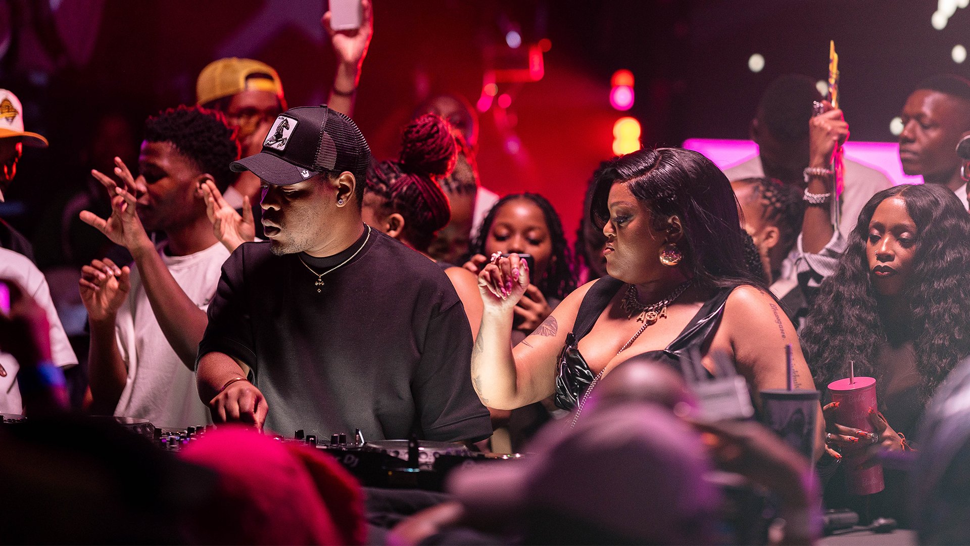 Photo of set DBN Gogo b2b Tyler ICU.