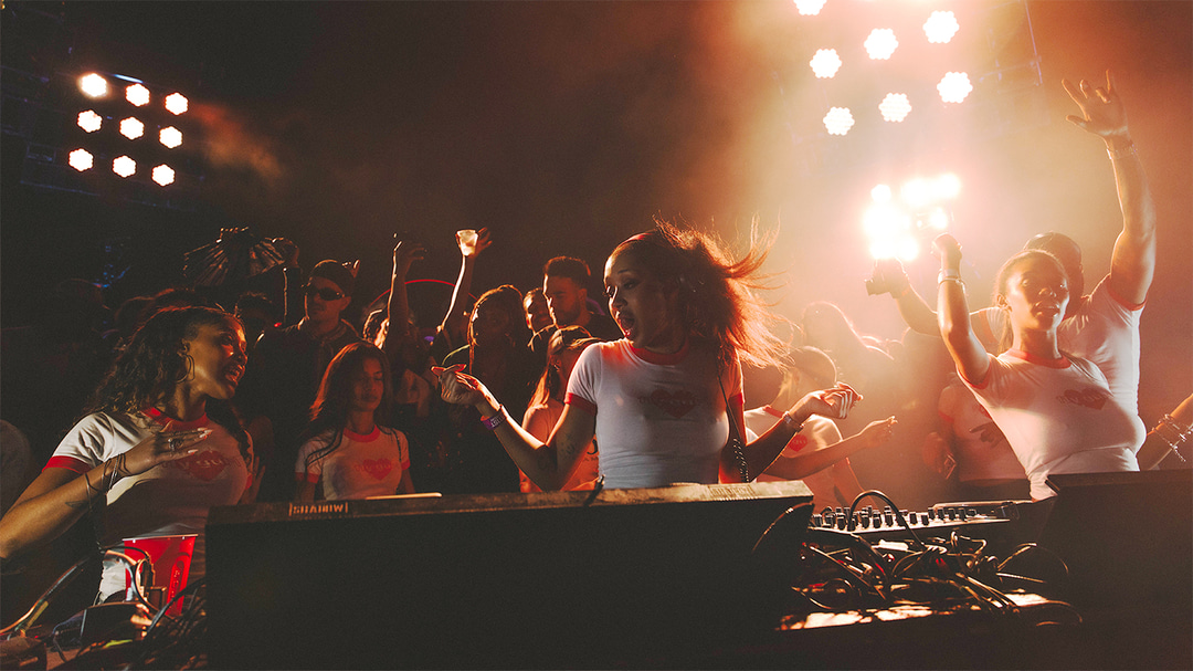 Photo of set KITTY CA$H.