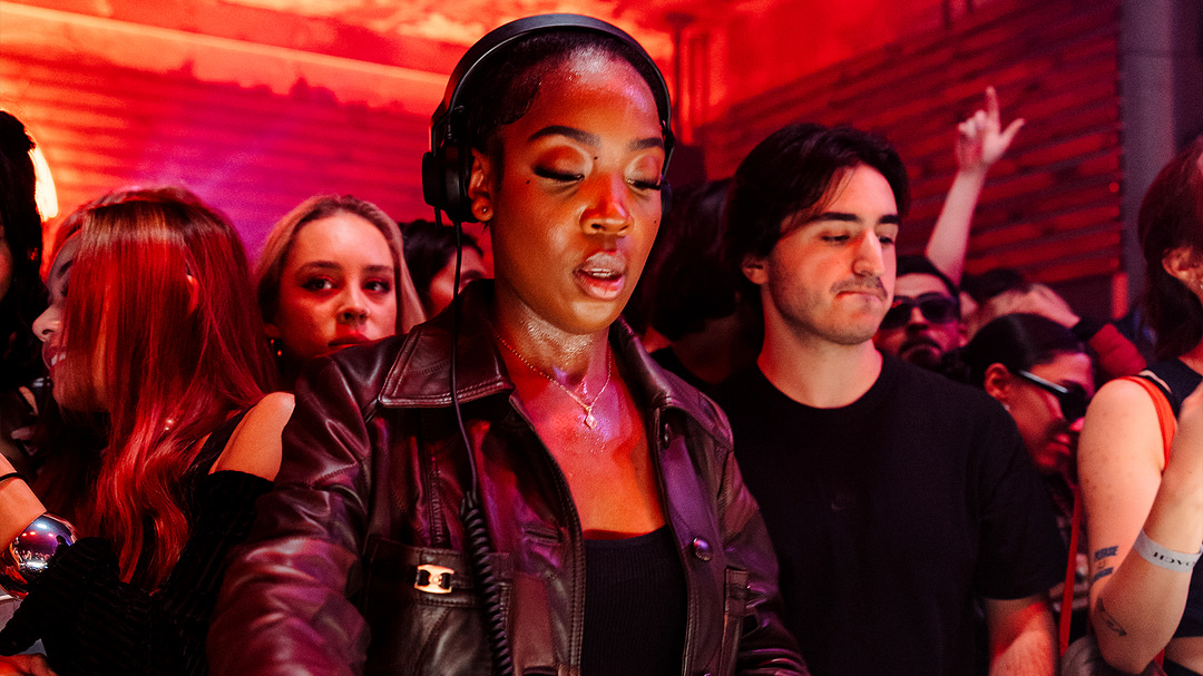 Photo of set Laelo Black.