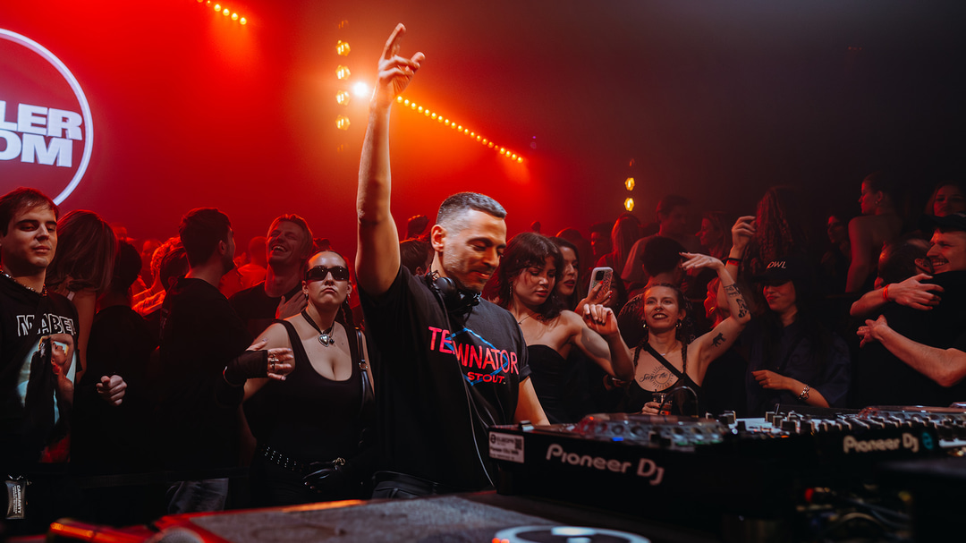 Photo of set Partok.