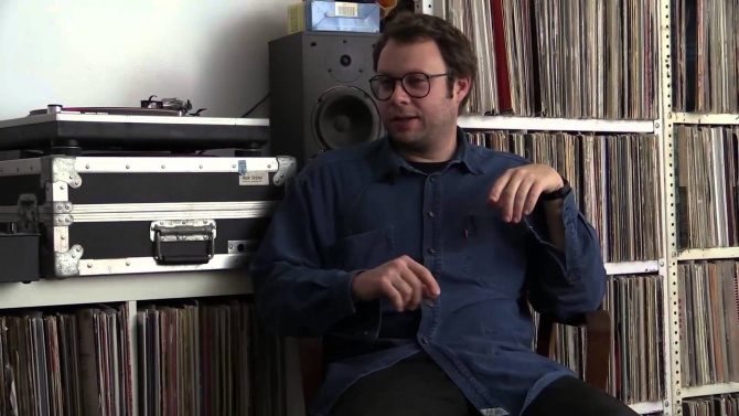 Photo of set Willie Burns.