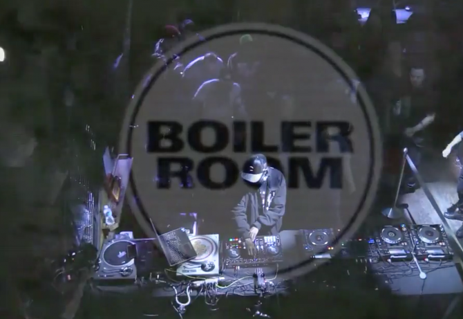 Photo of set Lester Fitzpatrick.