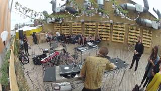 Photo of set Glowing Palms 45 Min Mix.