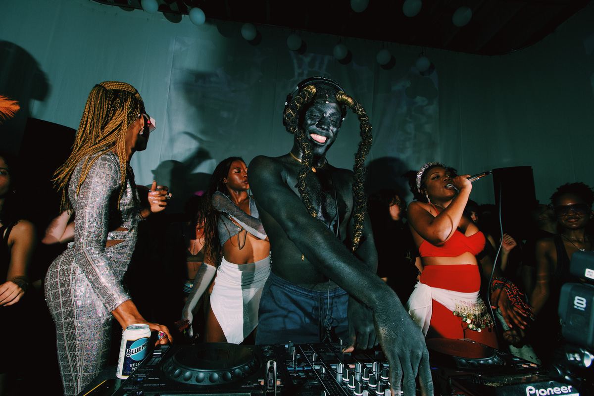 Photo of set Pressure Point.