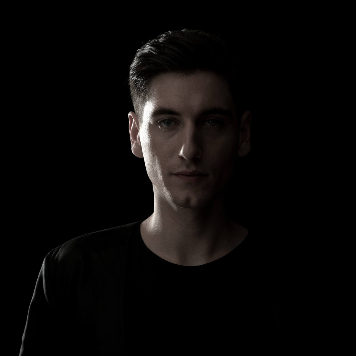 Photo of set Dewalta & Shannon.