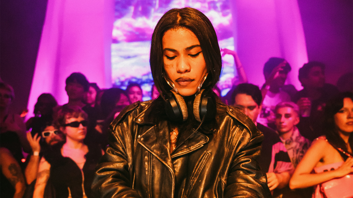 Photo of set Slim Soledad.