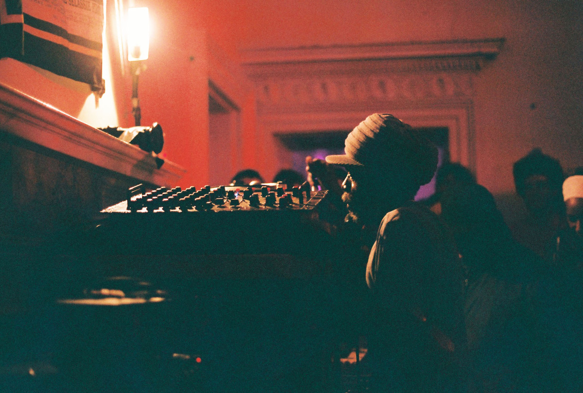 Photo of set Aba Shanti-I.