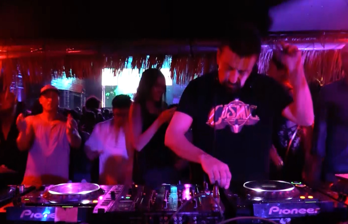 Photo of set Daniele Baldelli.