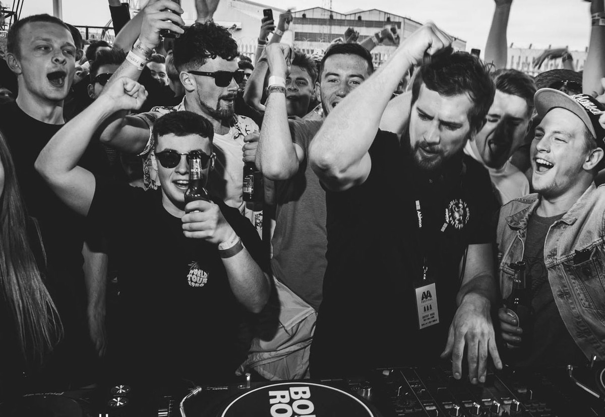 Photo of set Hammer.