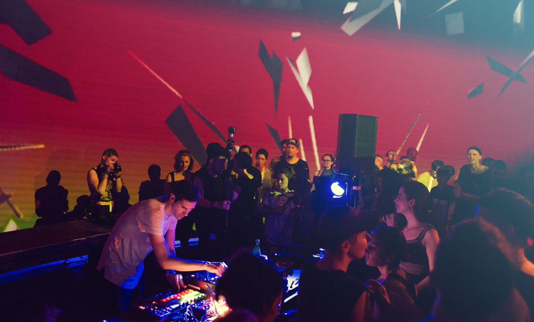 Photo of set Martyn.