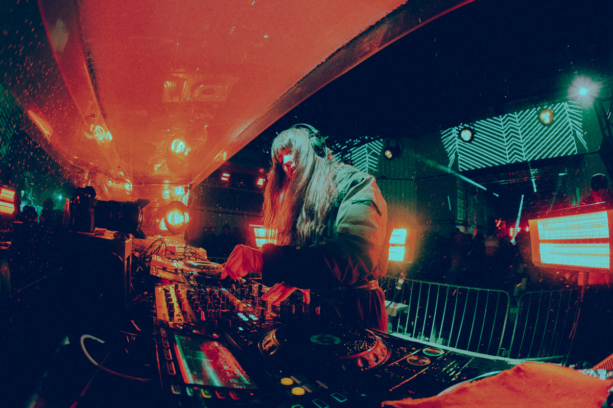 Photo of set Overland.