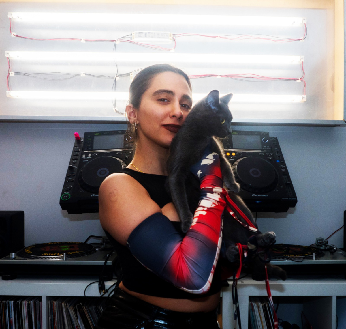 Photo of set Nadine Artois.