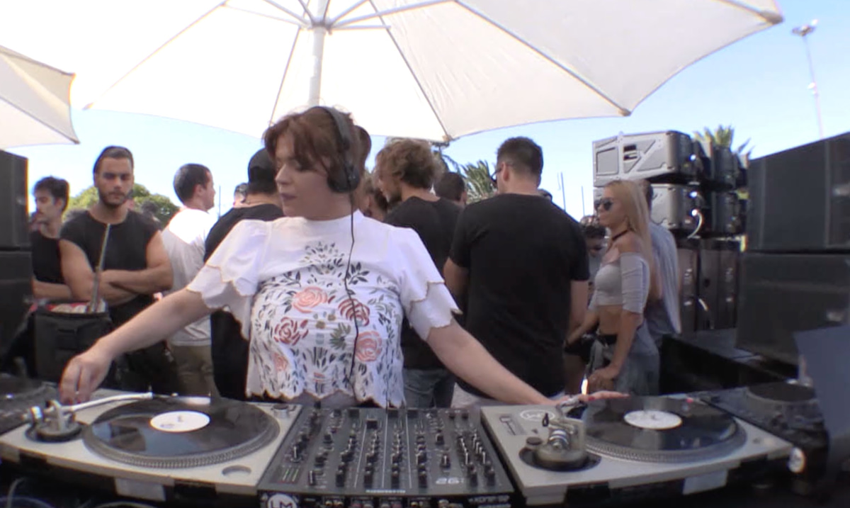 Photo of set Violett.