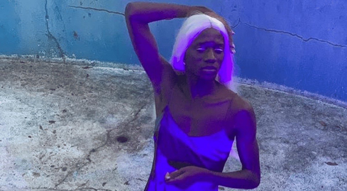 Photo of set Authentically Plastic.