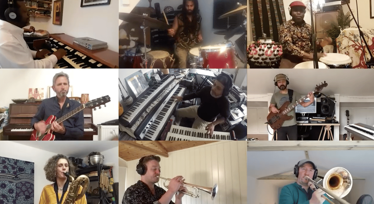 Photo of set Dele Sosimi.