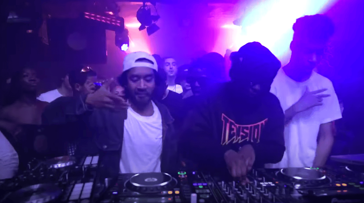 Photo of set Vanyfox.