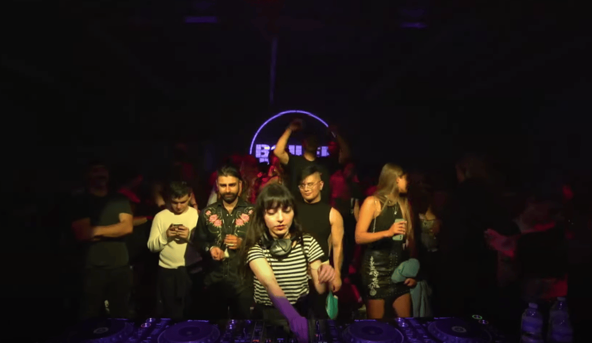 Photo of set Mesmé.