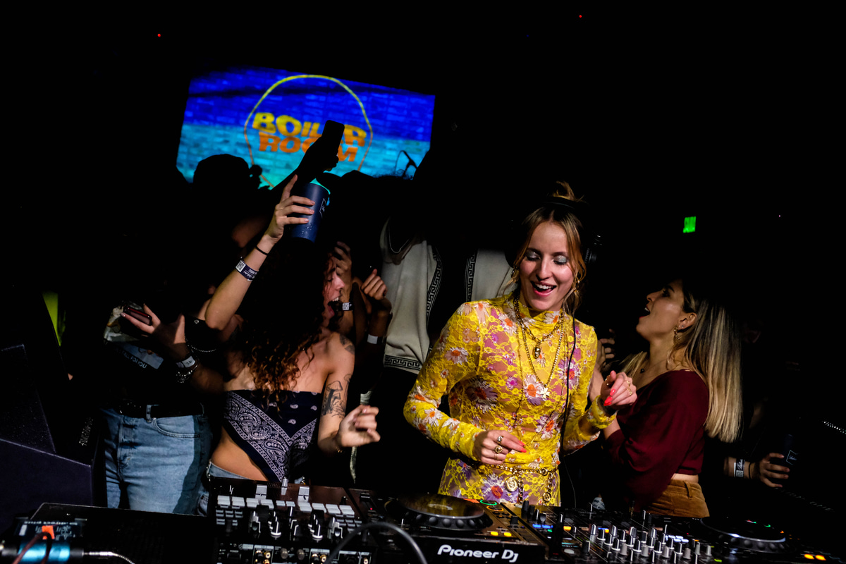 Photo of set DJ Pony.