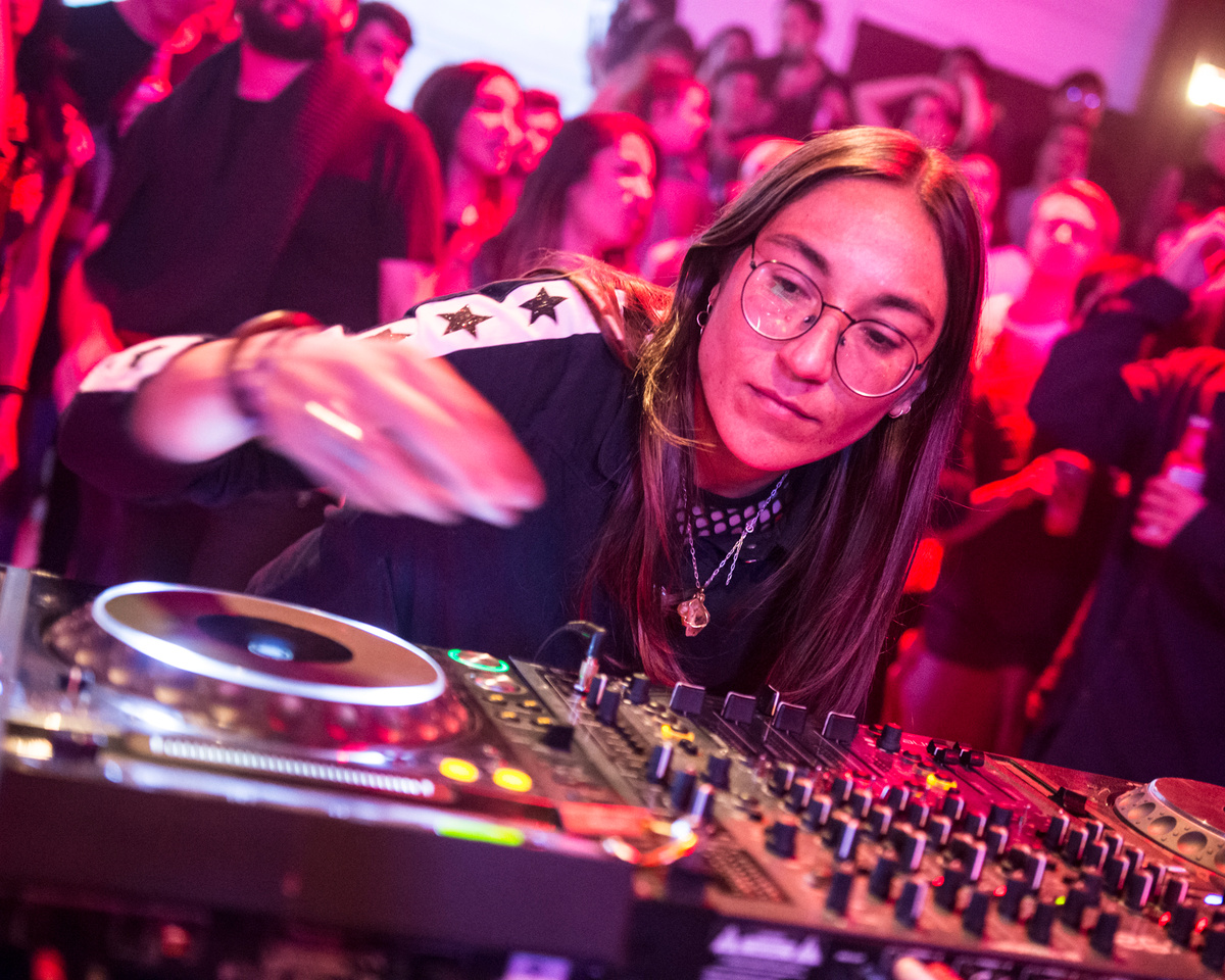 Photo of set Kamila Govorcin.