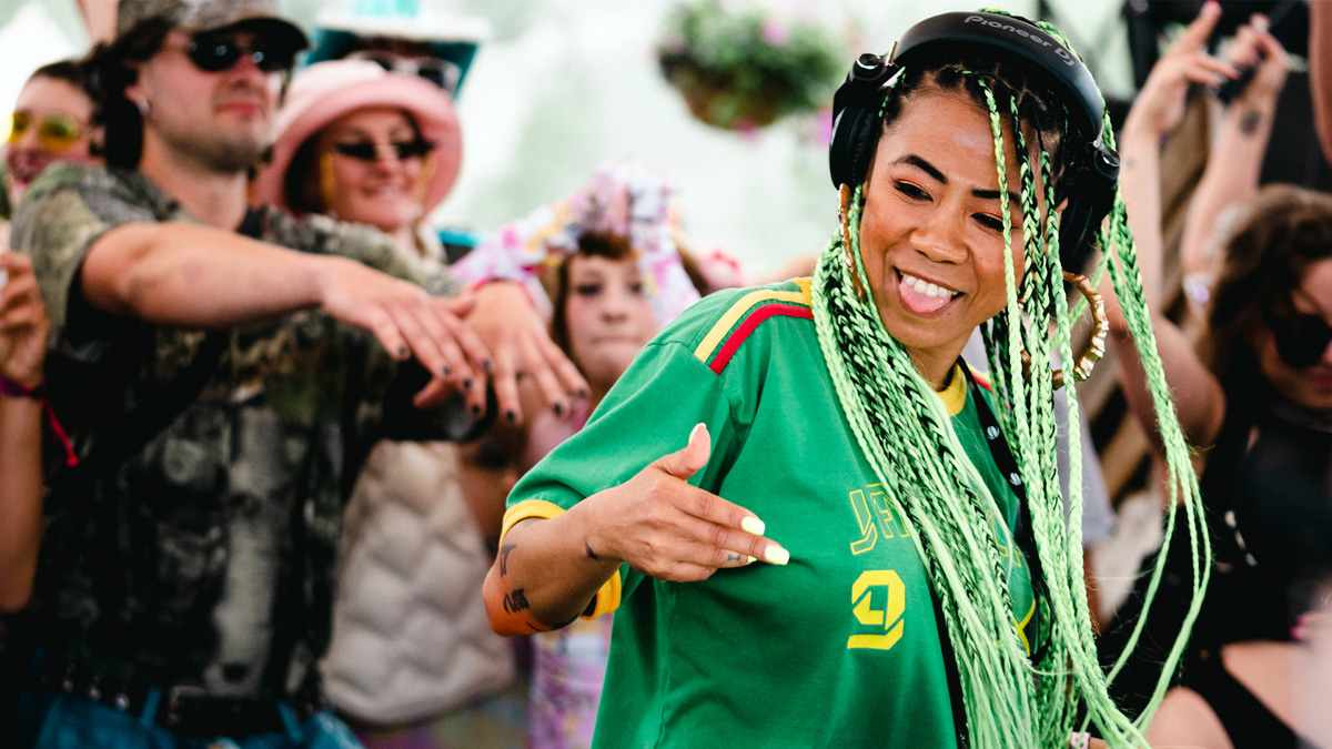 Photo of set Anna Morgan.