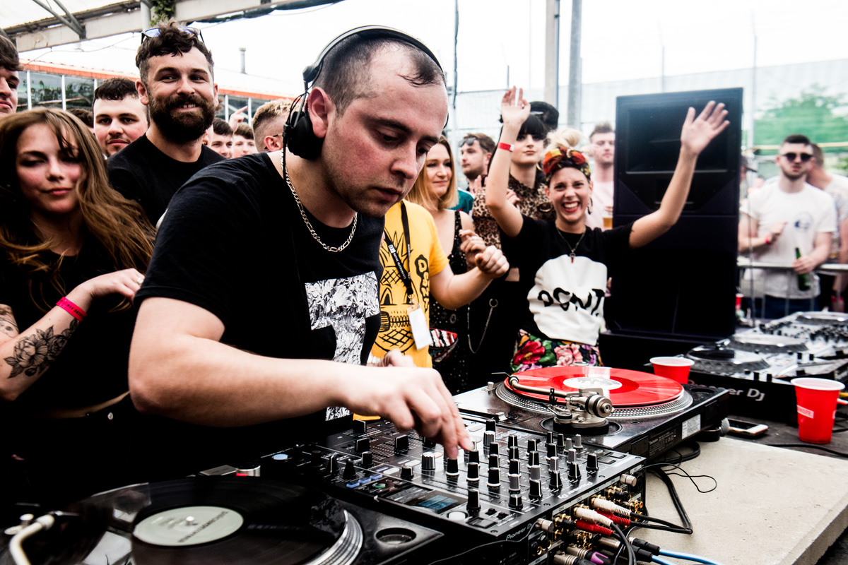 Photo of set Sunil Sharpe.