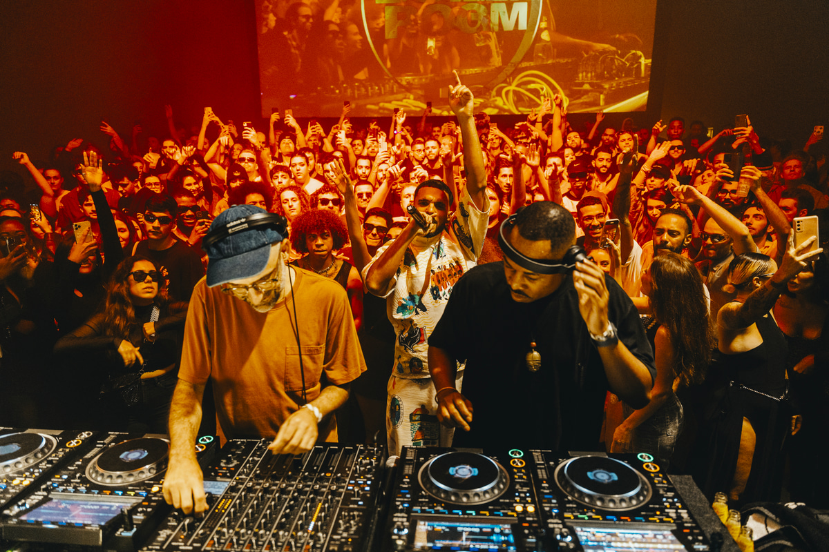 Photo of set Batida b2b DJ Satelite.