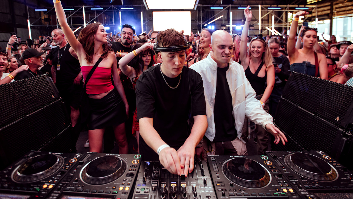 Photo of set Breaka B2B Bakey.