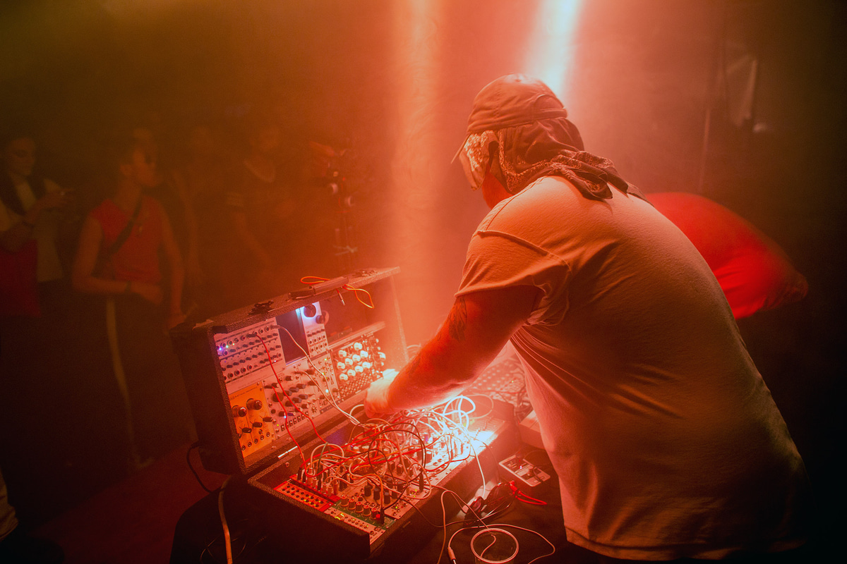 Photo of set Cienfuegos b2b Nick Klein.