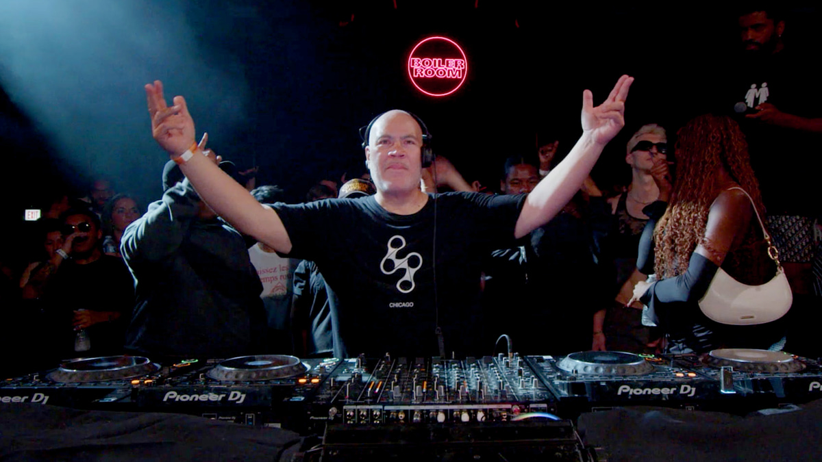 Photo of set DJ Hyperactive.