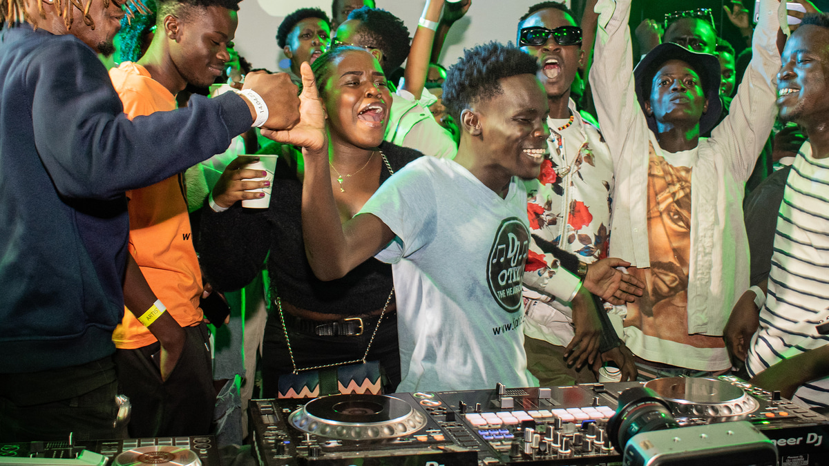 Photo of set DJ Otiz.