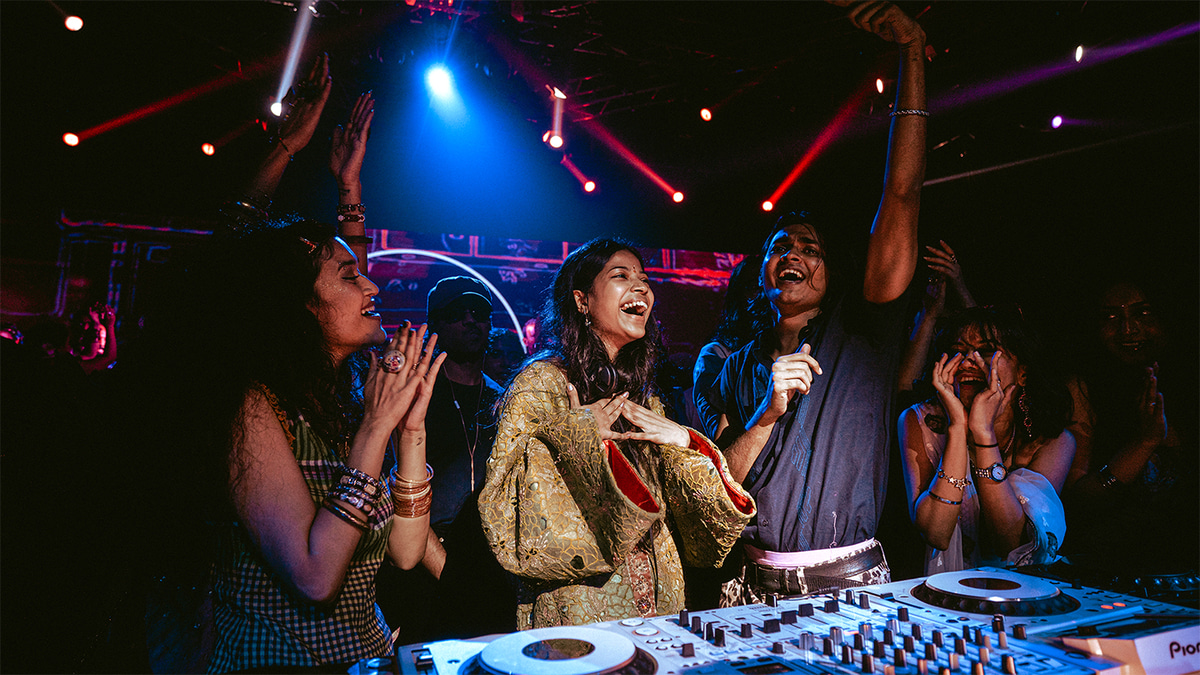 Photo of set Jonaki.