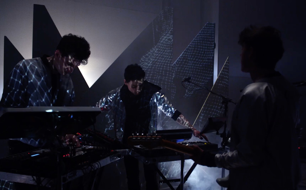 Photo of set In Stereo: KAMP!.