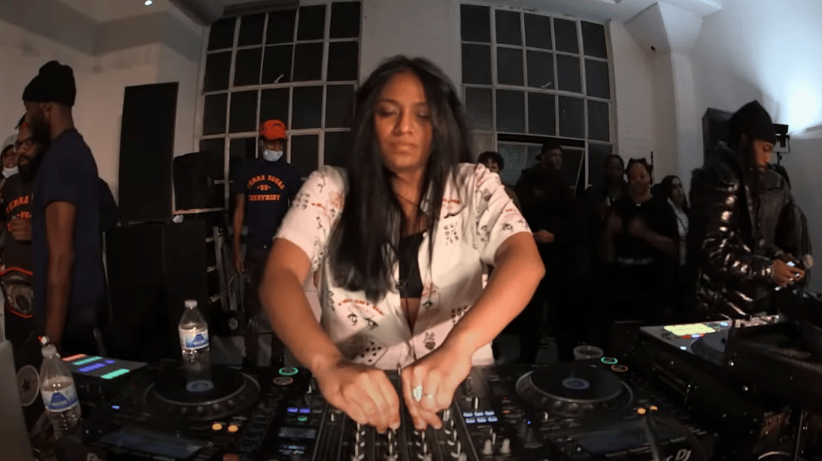 Photo of set SUCIA!.