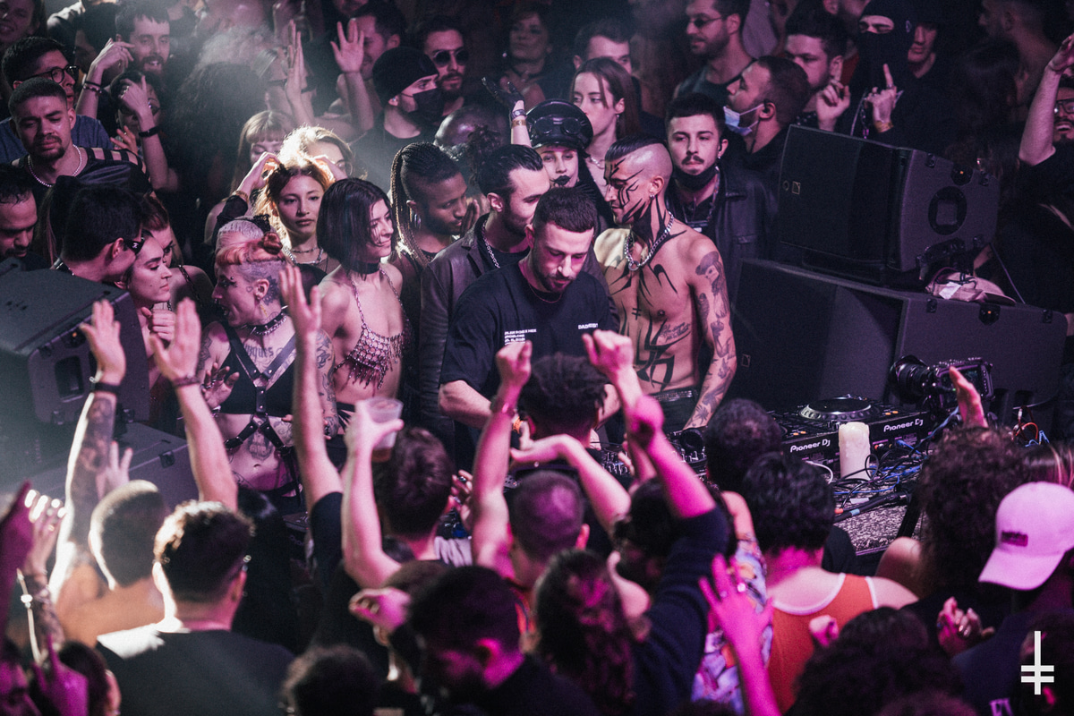 Photo of set Shlømo.