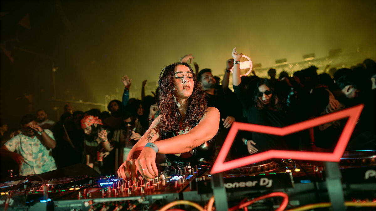 Photo of set Tasnneem.