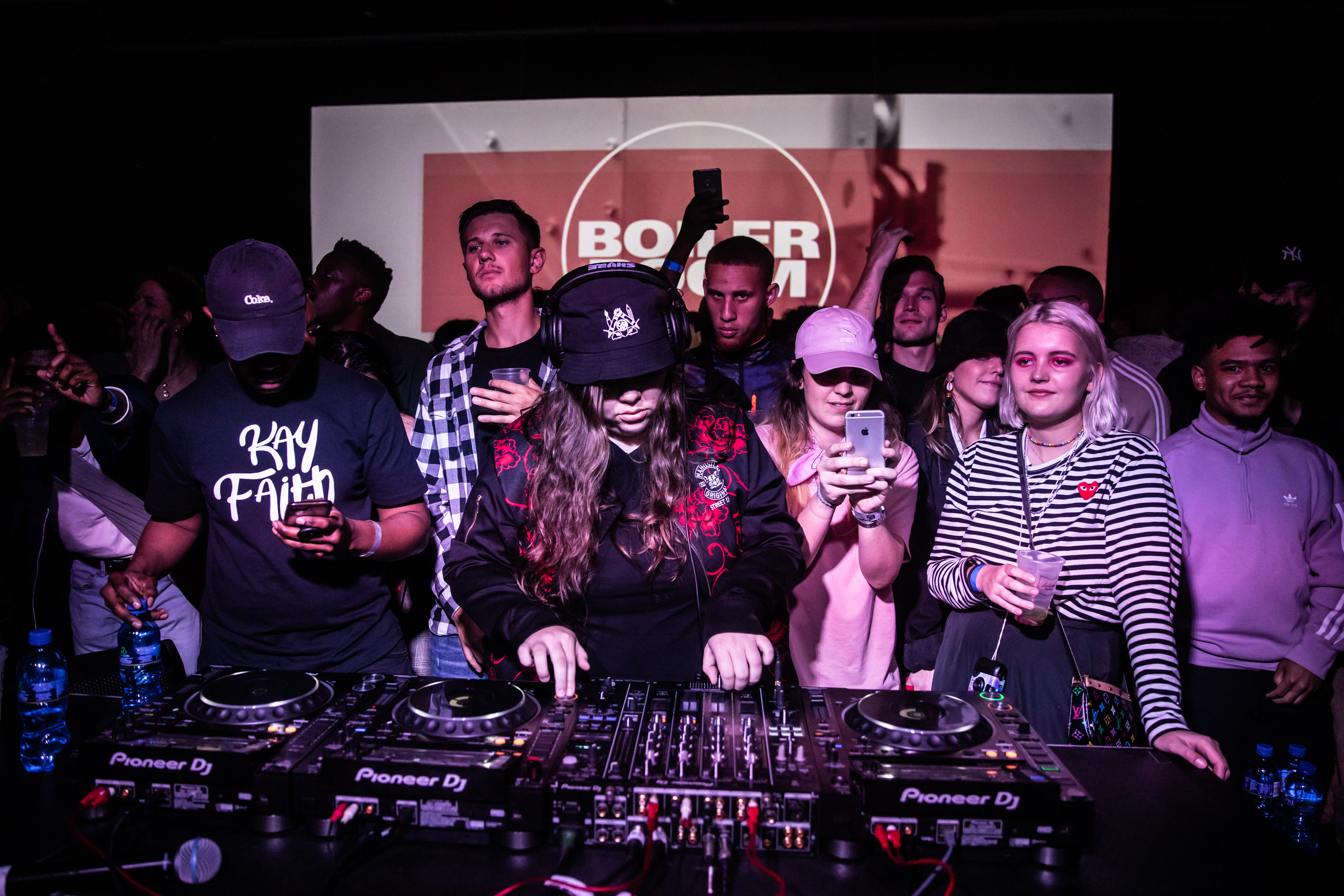 Photo of set Kay Faith.