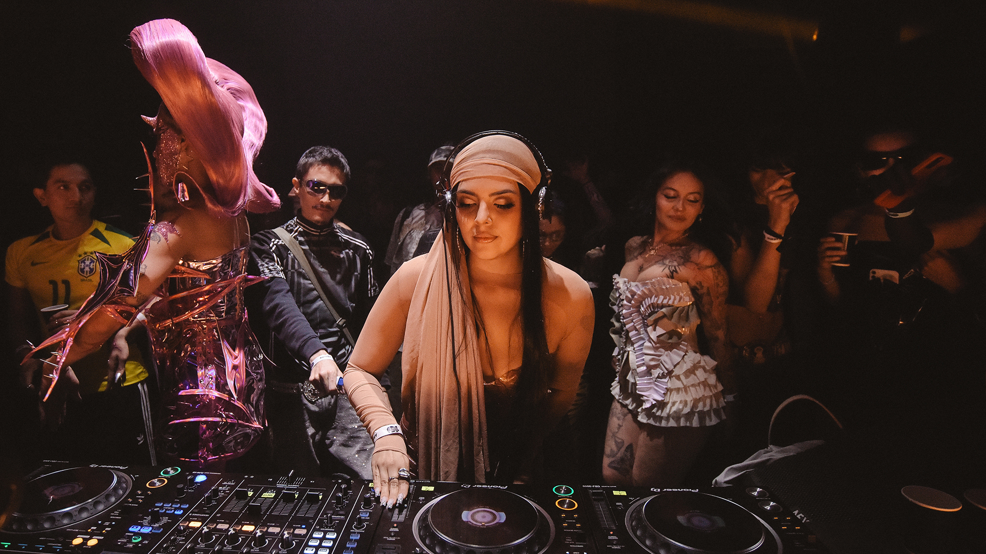 Photo of set Sol Tornasol.